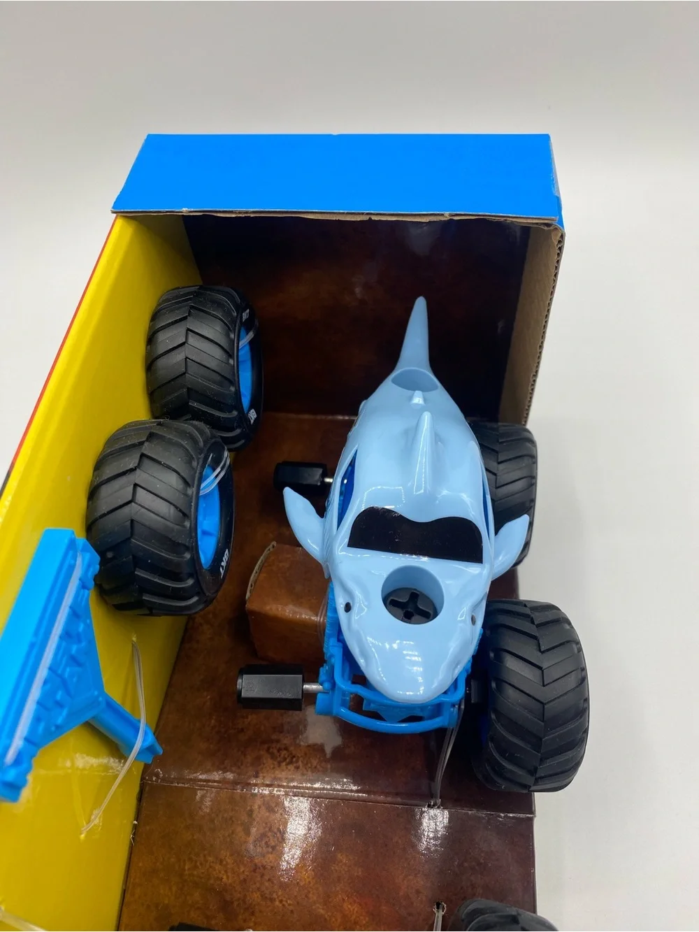 Monster Jam Mechanix 2 Pack Build Rebuild 1:43 El Toro Loco & Megalodon NEW